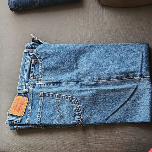 Men's Levi's 550/Relaxed Fit - Picture 2 of 7